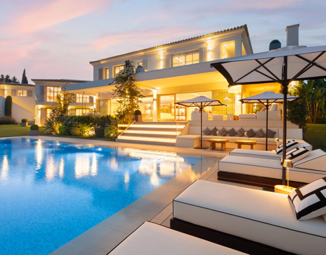 Villa en venta en Aloha, Nueva Andalucia