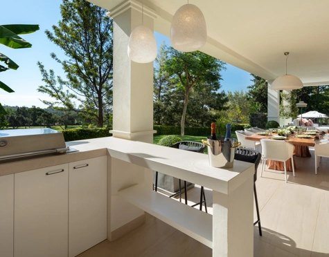 Villa en venta en Aloha, Nueva Andalucia