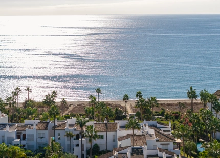 APARTAMENTO DE TRES DORMITORIOS A ESTRENAR CON VISTAS AL MAR A PASOS DE LA PLAYA