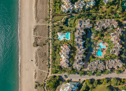 APARTAMENTO DE TRES DORMITORIOS A ESTRENAR CON VISTAS AL MAR A PASOS DE LA PLAYA