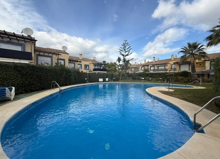 Propiedad residencial exclusiva en Azalea Beach, Marbella - Puerto Banus