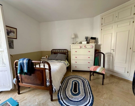 THREE STOREY ANDALUSIAN STYLE TOWNHOUSE WITH STRONG POTENTIAL IN NUEVA ANDALUCÍA