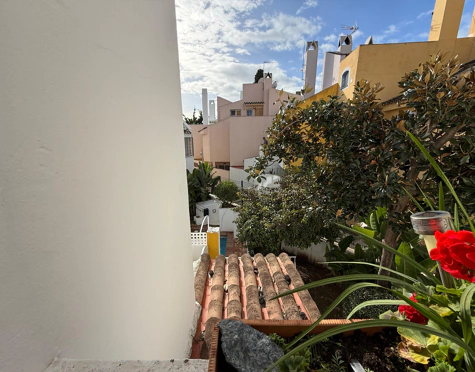 THREE STOREY ANDALUSIAN STYLE TOWNHOUSE WITH STRONG POTENTIAL IN NUEVA ANDALUCÍA