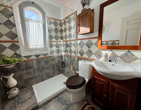 THREE STOREY ANDALUSIAN STYLE TOWNHOUSE WITH STRONG POTENTIAL IN NUEVA ANDALUCÍA
