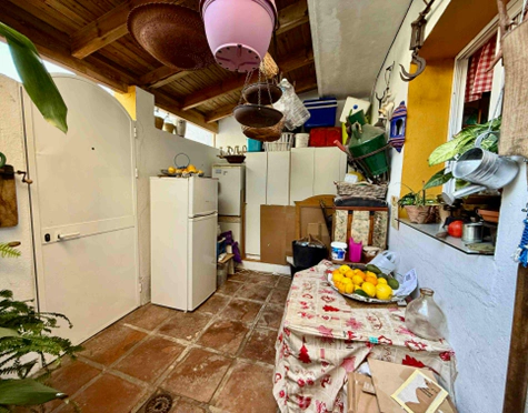 THREE STOREY ANDALUSIAN STYLE TOWNHOUSE WITH STRONG POTENTIAL IN NUEVA ANDALUCÍA