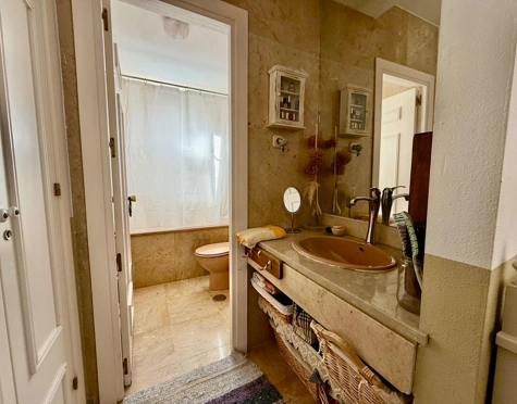 THREE STOREY ANDALUSIAN STYLE TOWNHOUSE WITH STRONG POTENTIAL IN NUEVA ANDALUCÍA