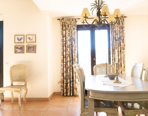 Villa for sale in Los Flamingos, Benahavis