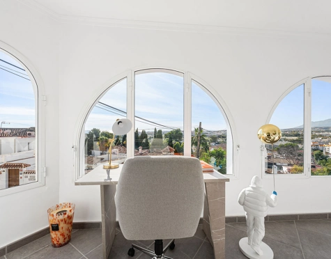 Semi Detached House for sale in La Campana, Nueva Andalucia