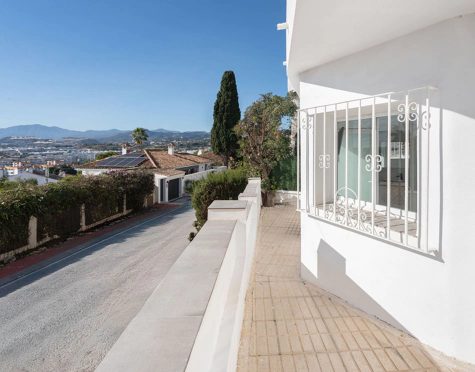 Semi Detached House for sale in La Campana, Nueva Andalucia