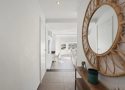 THREE BEDROOM HOUSE WITH PANORAMIC SEA VIEWS IN NUEVA ANDALUCÍA
