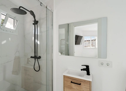 THREE BEDROOM HOUSE WITH PANORAMIC SEA VIEWS IN NUEVA ANDALUCÍA