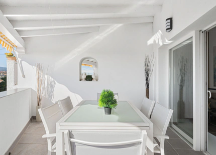 THREE BEDROOM HOUSE WITH PANORAMIC SEA VIEWS IN NUEVA ANDALUCÍA
