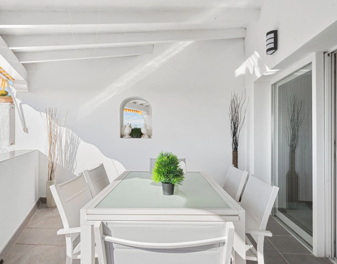 Semi Detached House for sale in La Campana, Nueva Andalucia
