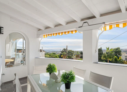 THREE BEDROOM HOUSE WITH PANORAMIC SEA VIEWS IN NUEVA ANDALUCÍA
