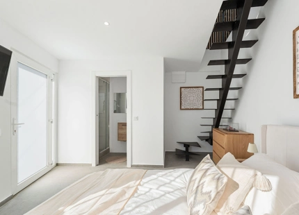 THREE BEDROOM HOUSE WITH PANORAMIC SEA VIEWS IN NUEVA ANDALUCÍA
