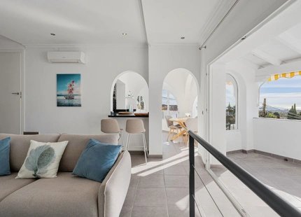 THREE BEDROOM HOUSE WITH PANORAMIC SEA VIEWS IN NUEVA ANDALUCÍA