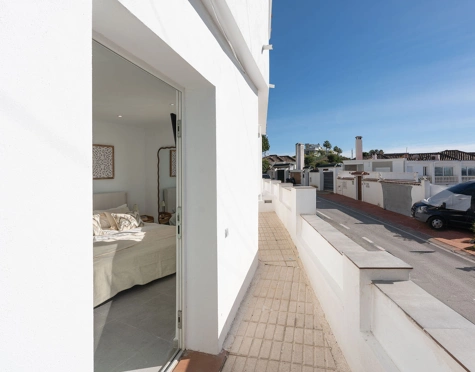 Semi Detached House for sale in La Campana, Nueva Andalucia