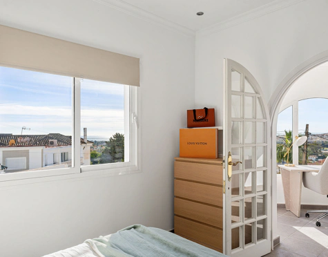 Semi Detached House for sale in La Campana, Nueva Andalucia