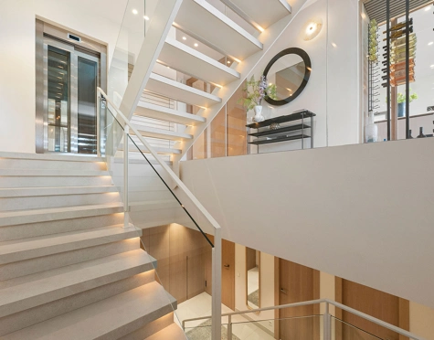 Villa Pareada en venta en Nueva Andalucia, Marbella