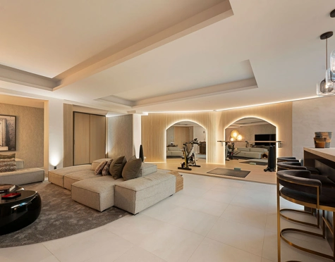 Villa Pareada en venta en Nueva Andalucia, Marbella