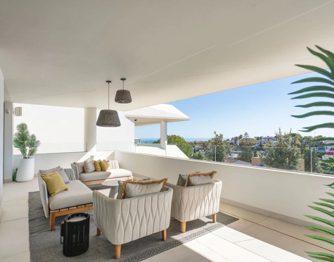 Villa Pareada en venta en Nueva Andalucia, Marbella