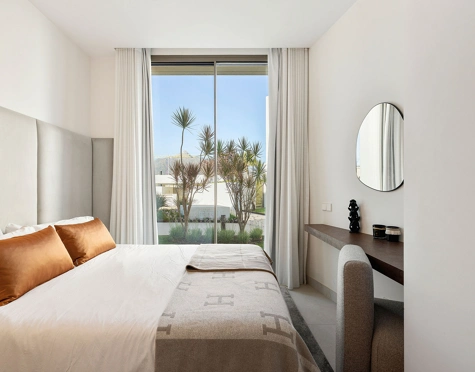 Villa Pareada en venta en Nueva Andalucia, Marbella