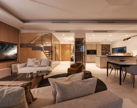 Villa Pareada en venta en Nueva Andalucia, Marbella
