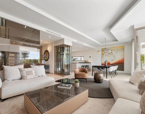 Villa Pareada en venta en Nueva Andalucia, Marbella
