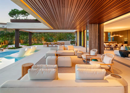 EXCLUSIVE VILLAS WITH PANORAMIC SEA VIEWS IN BENAHAVIS