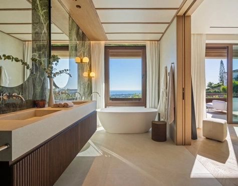 Villa for sale in La Quinta, Benahavis