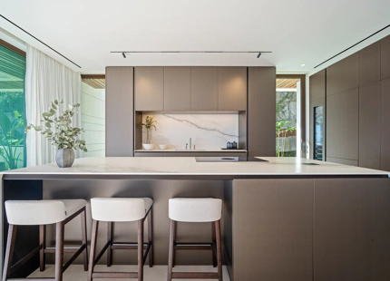 EXCLUSIVE VILLAS WITH PANORAMIC SEA VIEWS IN BENAHAVIS