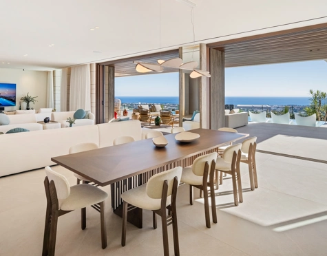 Villa for sale in La Quinta, Benahavis