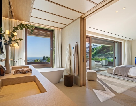Villa for sale in La Quinta, Benahavis