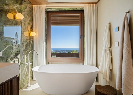 EXCLUSIVE VILLAS WITH PANORAMIC SEA VIEWS IN BENAHAVIS