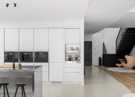 RESIDENCIA ADOSADA DE DISEÑO GALARDONADO CON VISTAS PANORÁMICAS EN SIERRA BLANCA