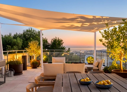 RESIDENCIA ADOSADA DE DISEÑO GALARDONADO CON VISTAS PANORÁMICAS EN SIERRA BLANCA