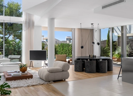 RESIDENCIA ADOSADA DE DISEÑO GALARDONADO CON VISTAS PANORÁMICAS EN SIERRA BLANCA