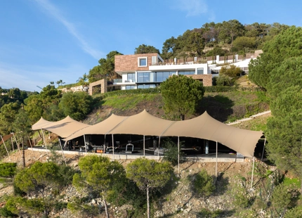 VILLA CONTEMPORÁNEA CON VISTAS PANORAMICAS AL MAR EN EL MADROÑAL