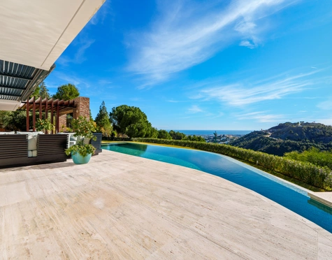 Villa for sale in El Madroñal, Benahavis