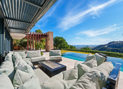 VILLA CONTEMPORÁNEA CON VISTAS PANORAMICAS AL MAR EN EL MADROÑAL