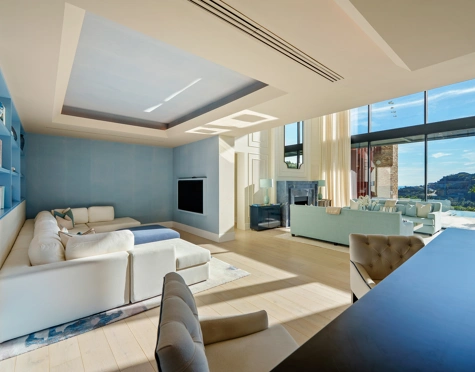 Villa for sale in El Madroñal, Benahavis