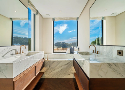 VILLA CONTEMPORÁNEA CON VISTAS PANORAMICAS AL MAR EN EL MADROÑAL