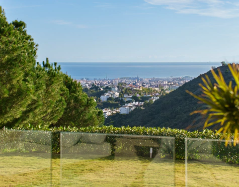Villa for sale in El Madroñal, Benahavis