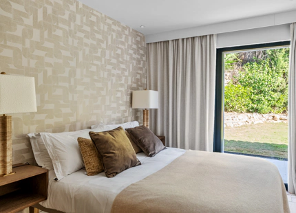 VILLA DE ESTILO ESCANDINAVO CON VISTAS PANORÁMICAS EN NUEVA ANDALUCÍA