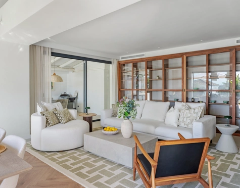 Villa en venta en Nueva Andalucia, Marbella