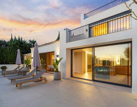 Villa en venta en Nueva Andalucia, Marbella