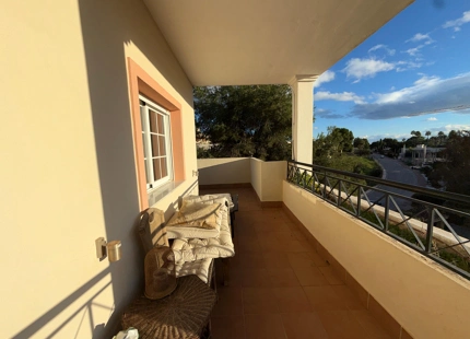 IMPRESIONANTE ÁTICO DÚPLEX CON VISTAS PANORÁMICAS EN NUEVA ANDALUCÍA