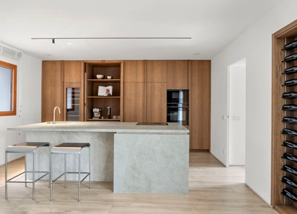 ELEGANT FOUR BEDROOM DUPLEX IN NUEVA ANDALUCÍA