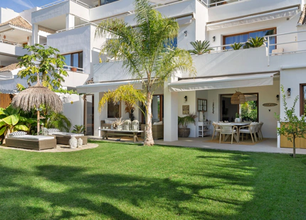 RENOVATED TOWNHOUSE WITH PRIVATE GARDEN AND SAUNA IN NUEVA ANDALUCÍA