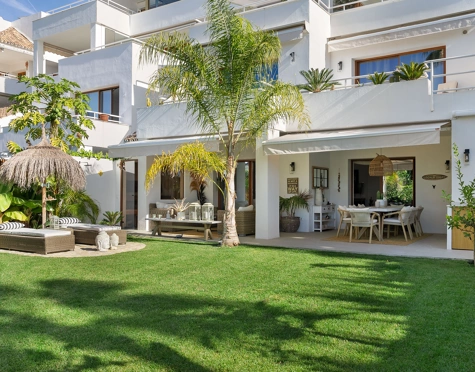 RENOVATED TOWNHOUSE WITH PRIVATE GARDEN AND SAUNA IN NUEVA ANDALUCÍA